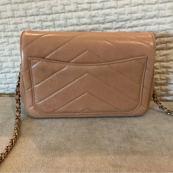 CHANEL Beige Chevron Crossbody Mini Flap Bag - Picture 3 of 13